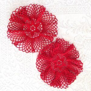 RED TABLE DOILIES, NEW & CRISP, PERFECT UNDER VASE, CANDY DISH, LAMPS